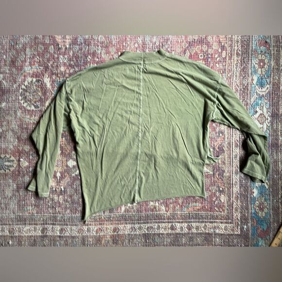 We the Free Womens large mockneck Olive Green Long Sleeve Top with cropped front - Picture 7 of 8